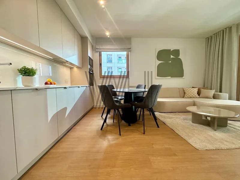 Квартира - Варшава - Wola - 4 комнаты - 77 m²