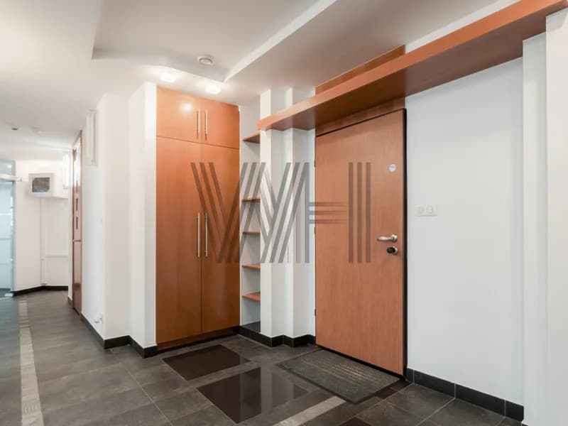 Lokal użytkowy - Warszawa - Śródmieście - 106.35 m²